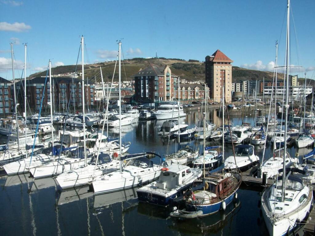 Apartment in Swansea - View 2