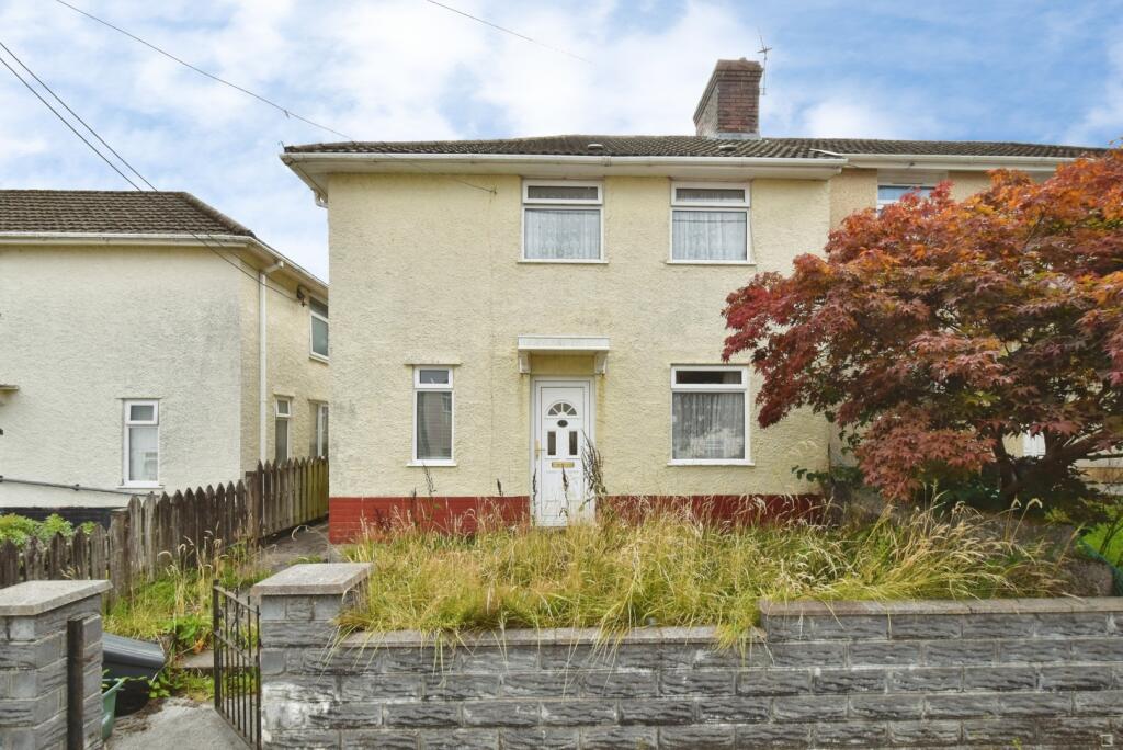 Main image of property: 13 Derwydd Avenue, Gwaun Cae Gurwen, Neath Port Talbot