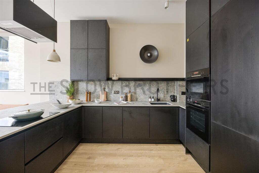 2 bedroom penthouse for rent
