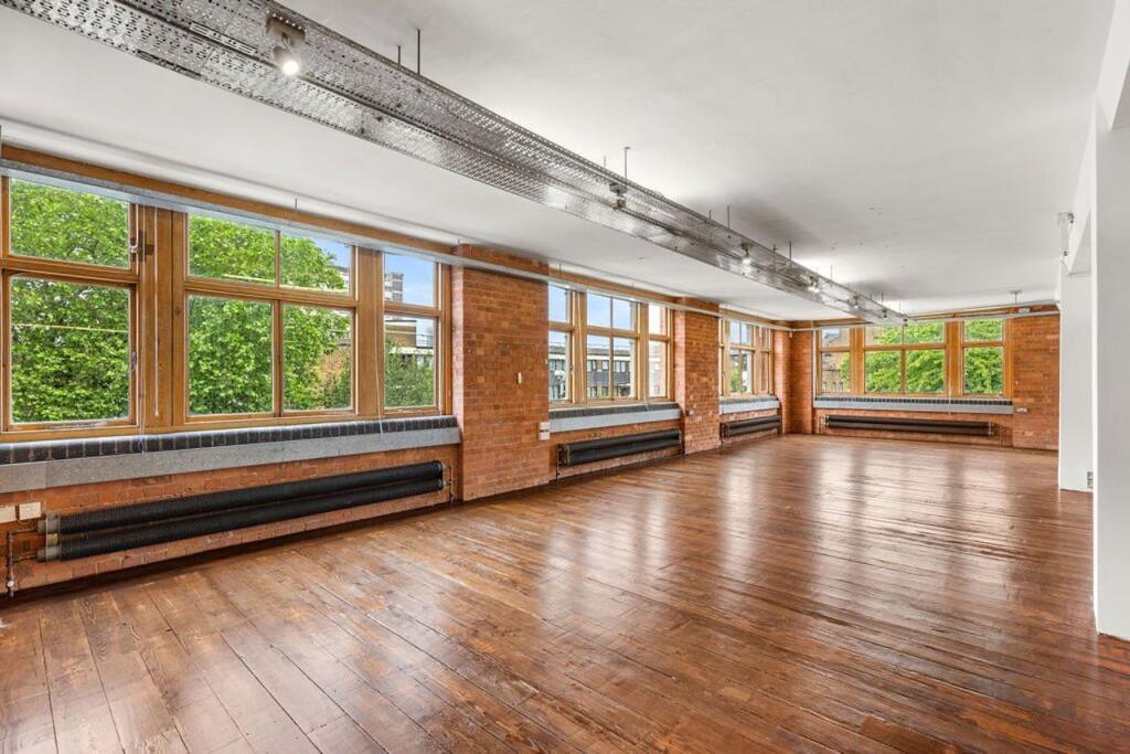 Main image of property: The Studios at 138 Kingsland Road, Shoreditch, London, E2 8DY