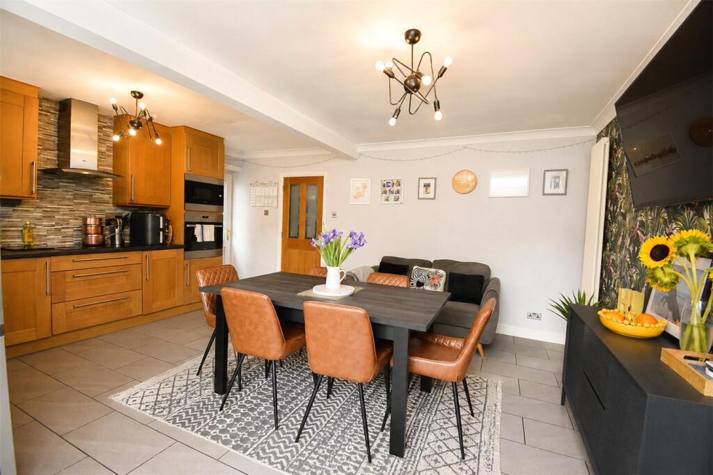 House in Wirral, Liverpool City Region - More