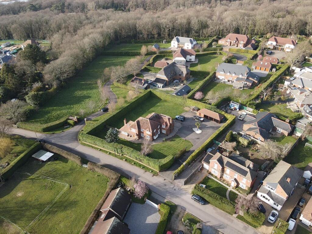 Main image of property: Brook Avenue, Warsash, Southampton