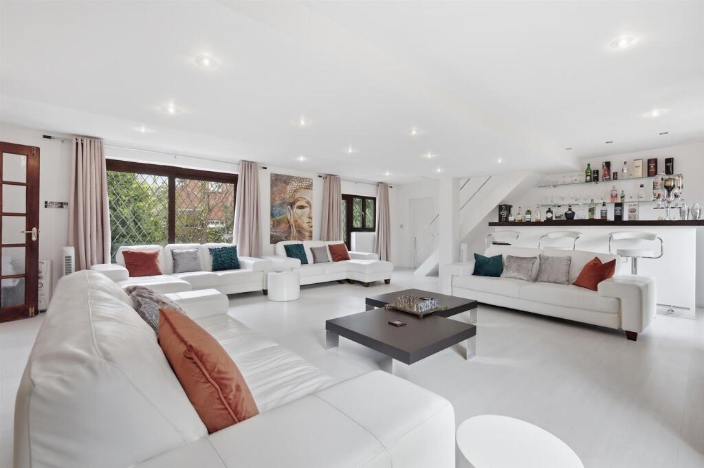 Bromley Lane, Chislehurst, BR7 photo 2