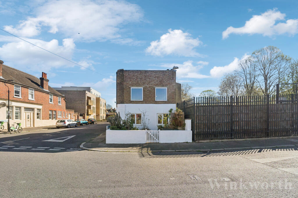 Main image of property: Dennett's Road, London, SE14