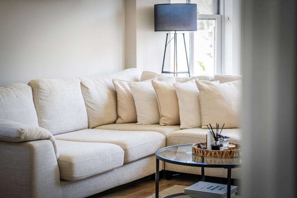 Apartment in Tonbridge - View 3