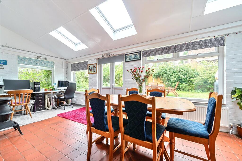 The Paddock, Headley, Hampshire, GU35 photo 3