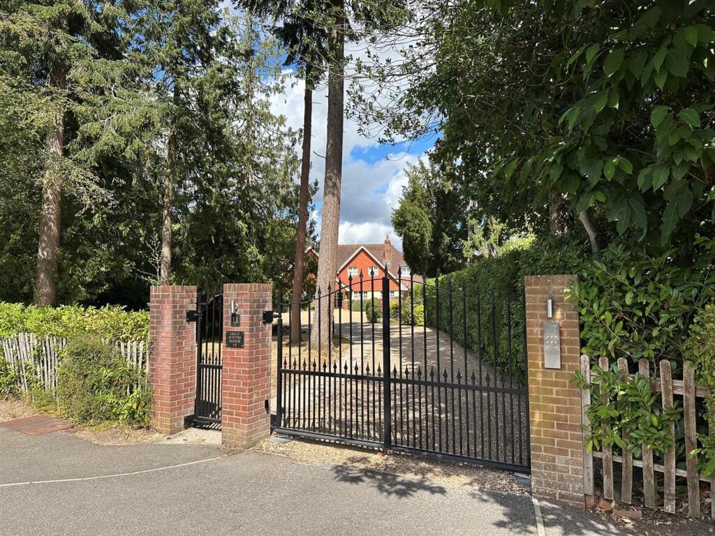 Main image of property: Great Austins Manor, 11 Vicarage Hill, Farnham