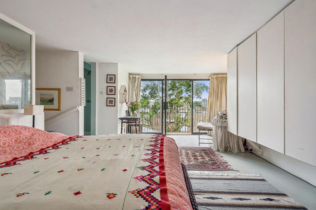 Main image of property: Keith Grove, Shepherd's Bush, London, W12