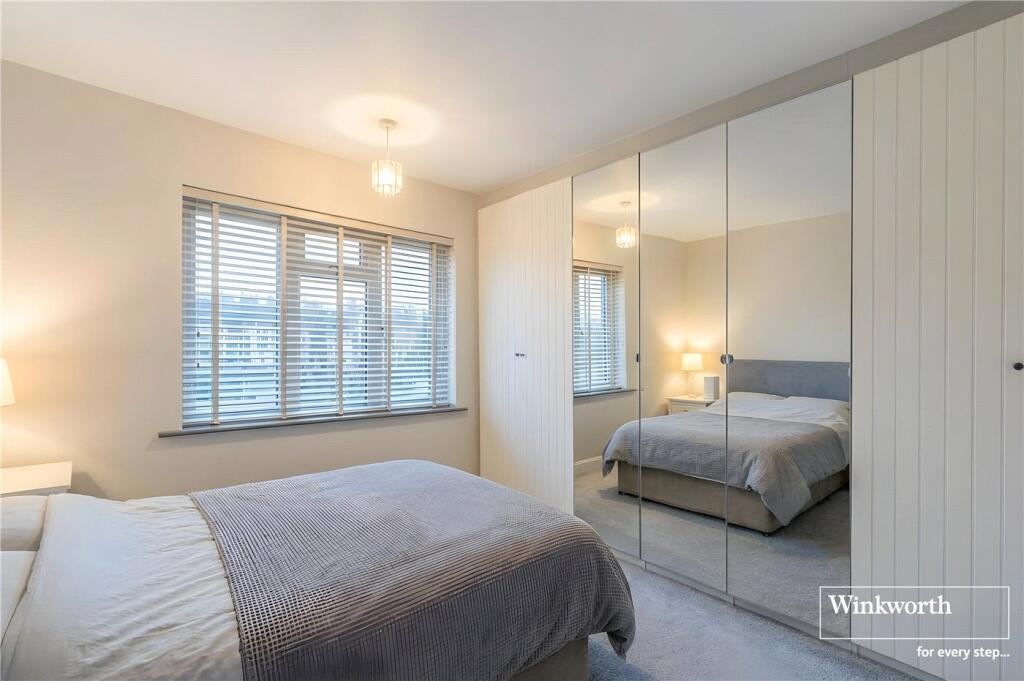 Apartment in London, Grahame Park, Hendon - View 4