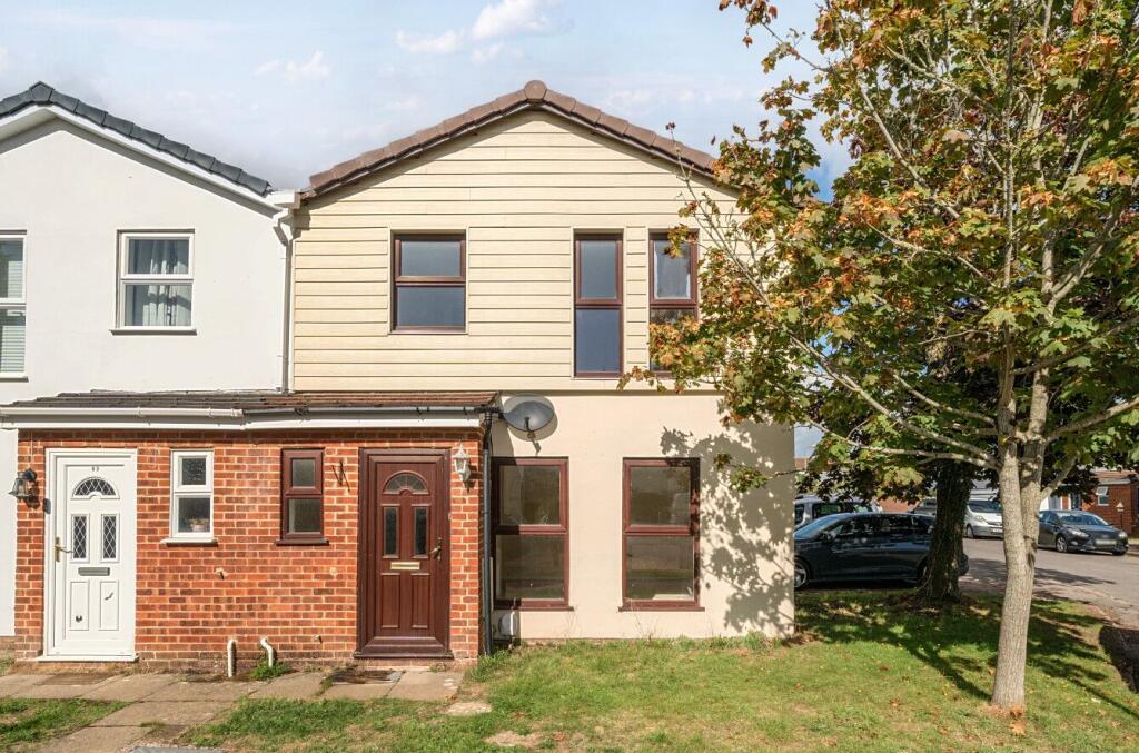 Main image of property: Meadowlands, Lymington, SO41