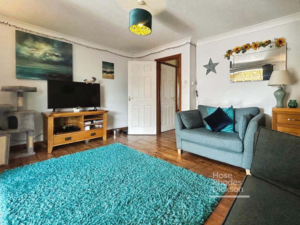 House in Cowes, Northwood - View 5