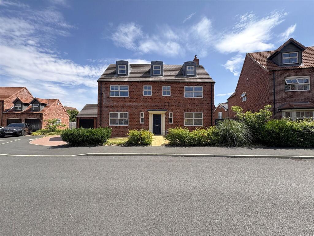 Main image of property: The Heights, Hutchinson Road, Newark, Nottinghamshire, NG24