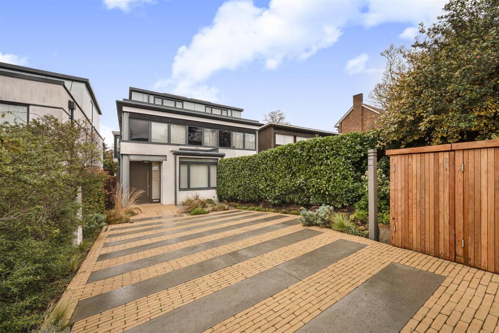 Main image of property: Golders Park Close, Golders Hill Park, NW11