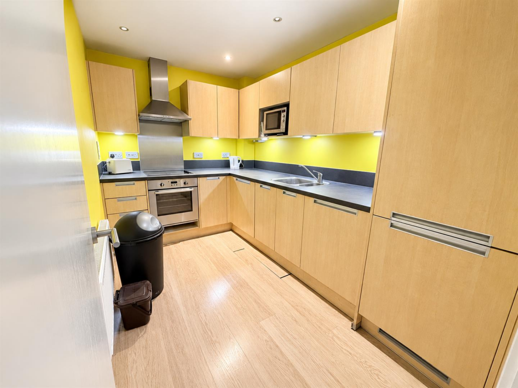 Apartment in London - View 5