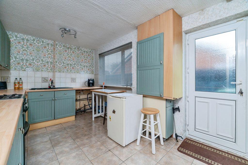 House in Immingham, North East Lincolnshire - More
