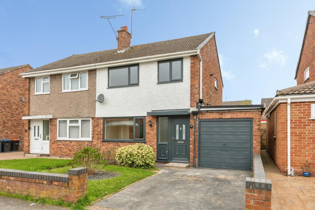 Main image of property: Archers Way, Great Sutton, Ellesmere Port, Cheshire, CH66
