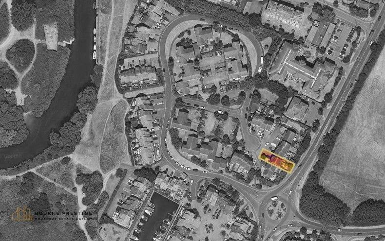 House in Christchurch, Iford, Jumpers Corner - View 2