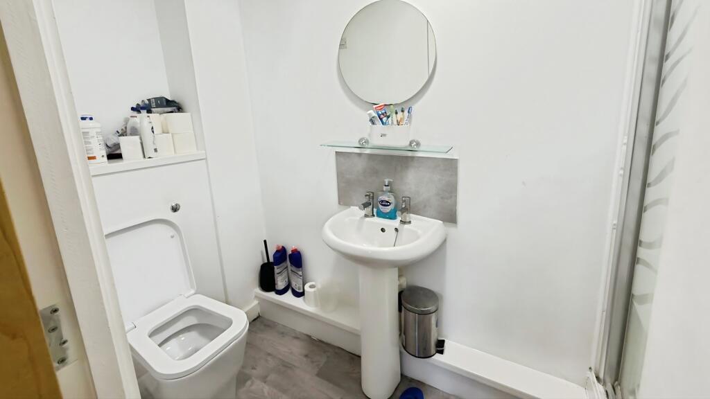 Apartment in Cardiff - View 5