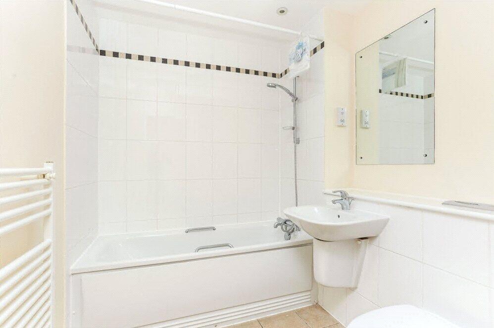 Apartment in Portsmouth - View 5