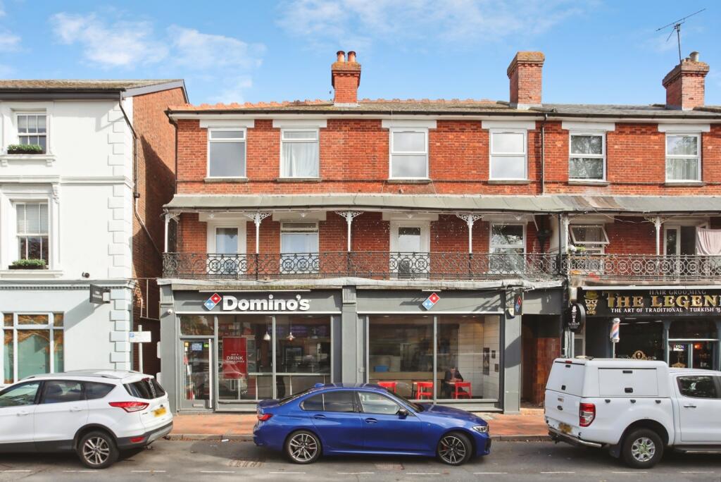 8-bed flat on London Road, Southborough, Tunbridge Wells, Kent, TN4, £480,000
