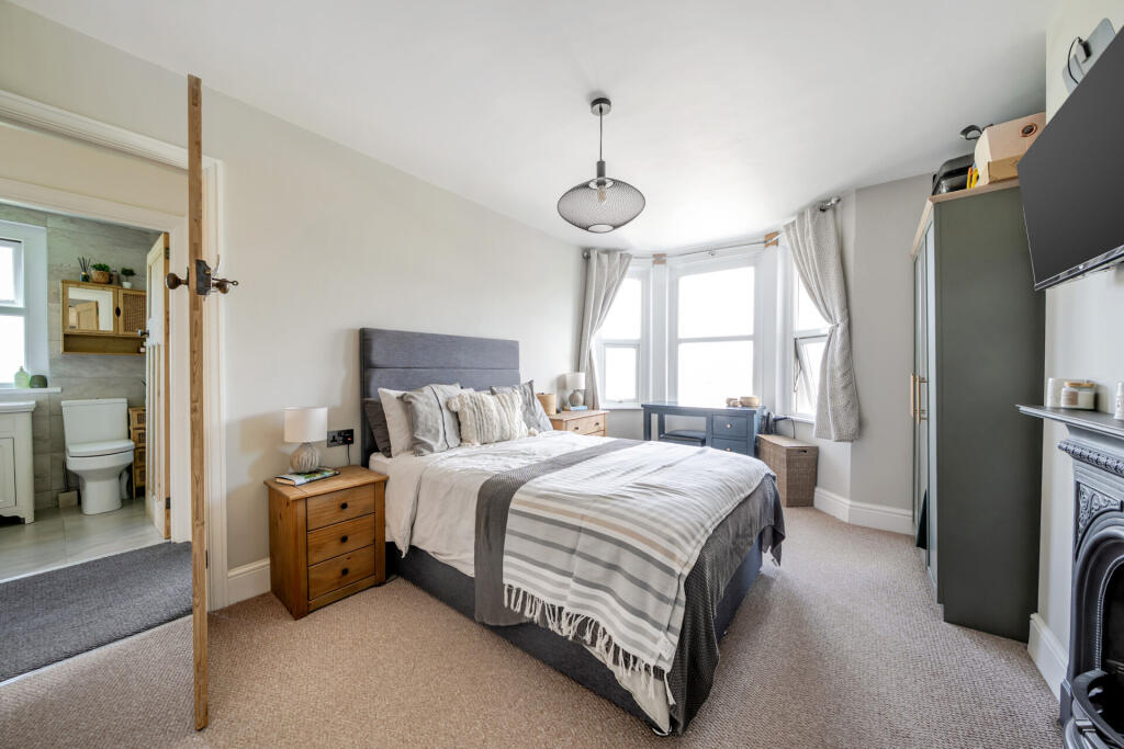 House in Plymouth - View 5