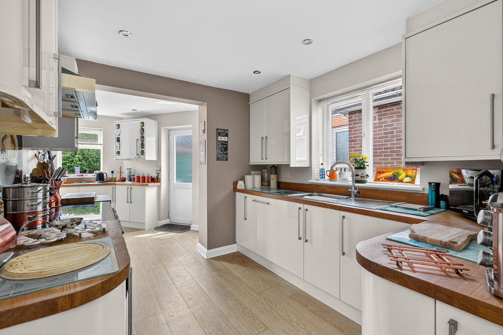 House in Kingston upon Thames - View 3