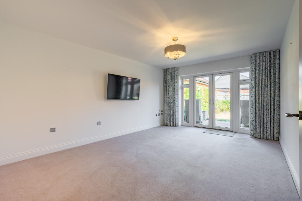House in Worcester - More