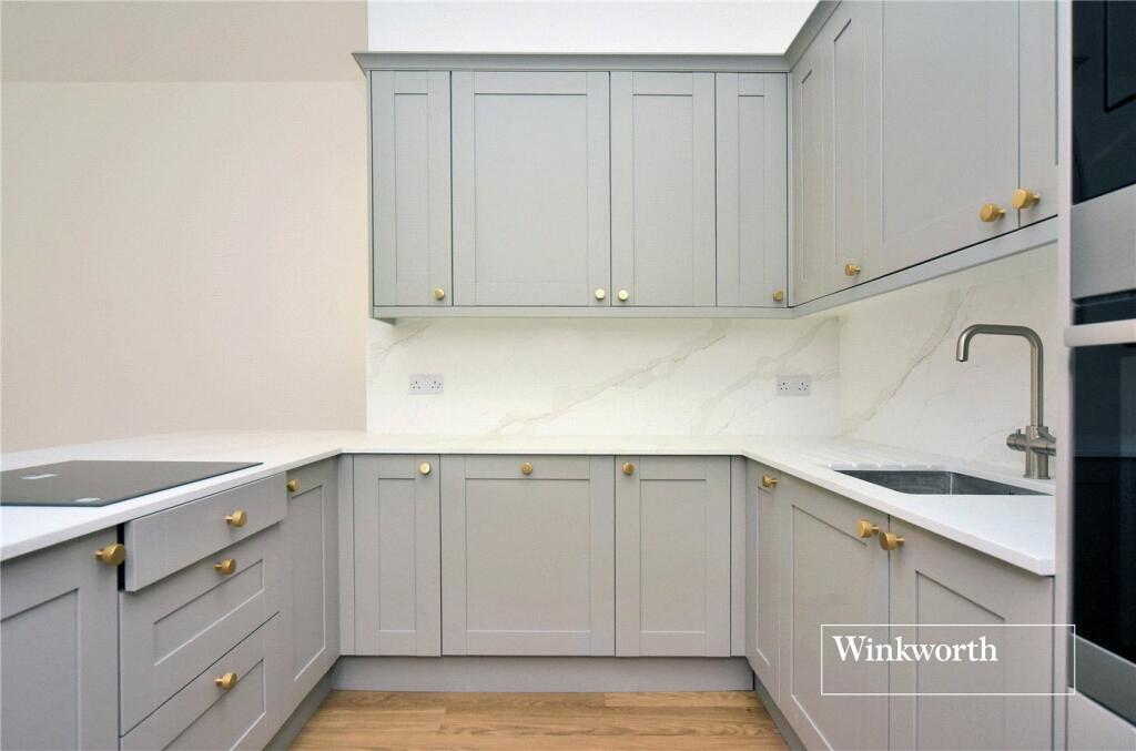 Apartment in Sutton - More