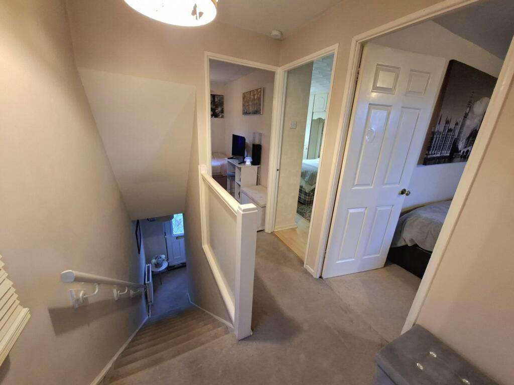 Laburnum Grove, Stocksbridge, S36 photo 5