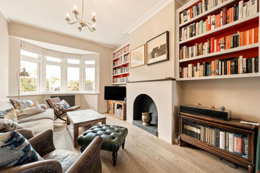 House in London, St Margarets - View 2