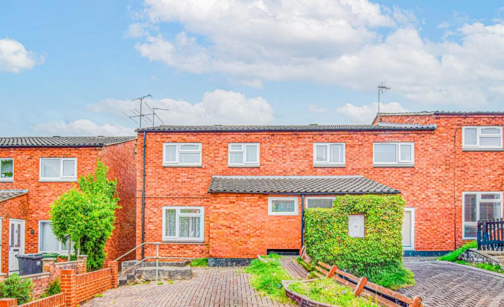 Main image of property: The Nightingales, Newbury, Berkshire, RG14