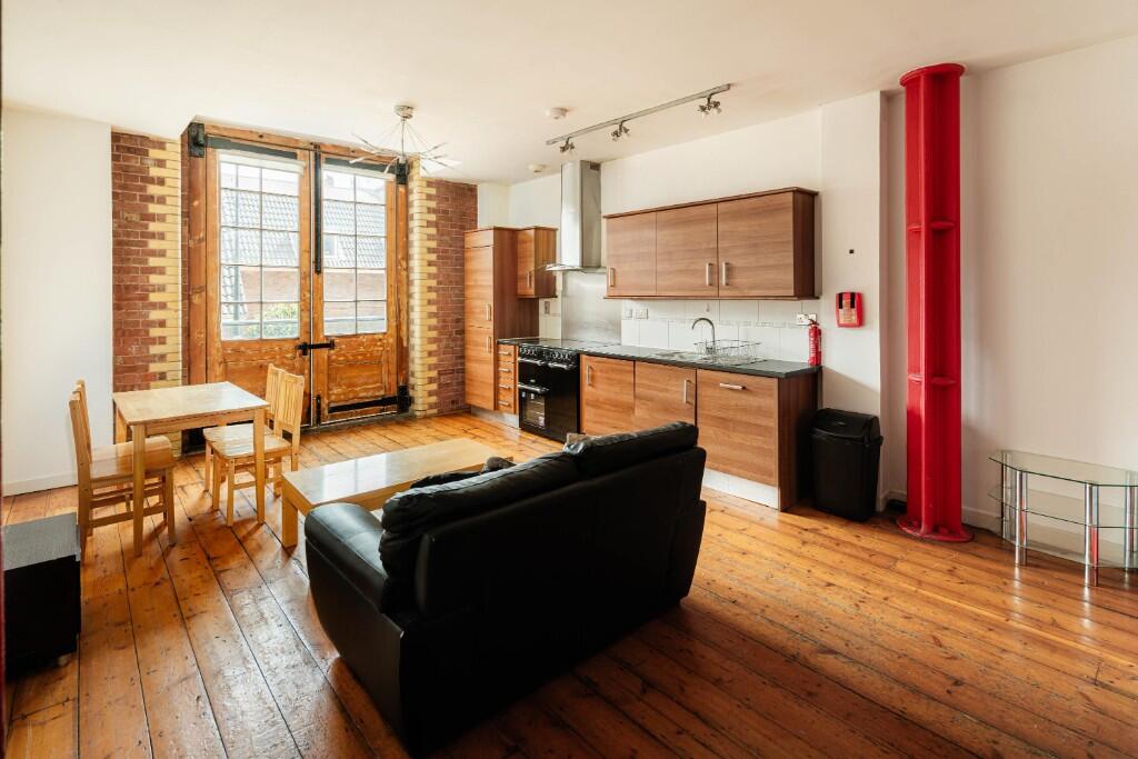 4 bedroom flat for rent