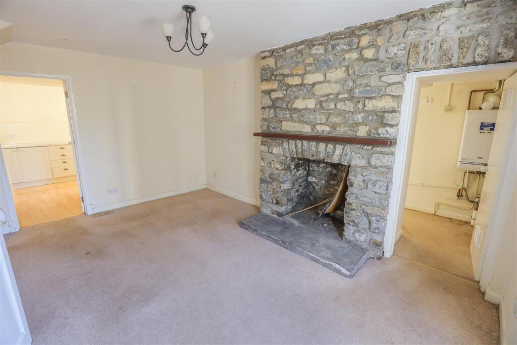 5 High Street, Cowbridge, Vale Of Glamorgan, CF71 7AD photo 4