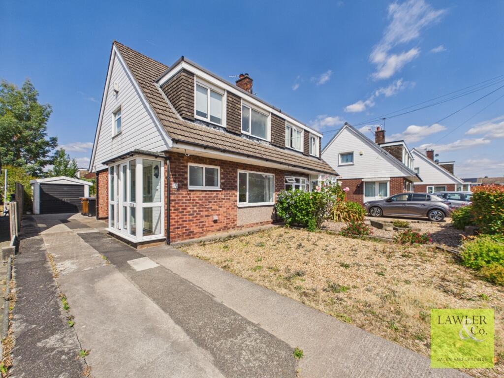 3-bed semi-detached on Stirling Avenue, Hazel Grove, SK7 5LX, £355,000