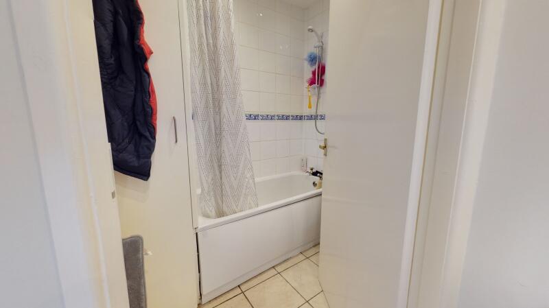 Apartment in Leeds - View 4