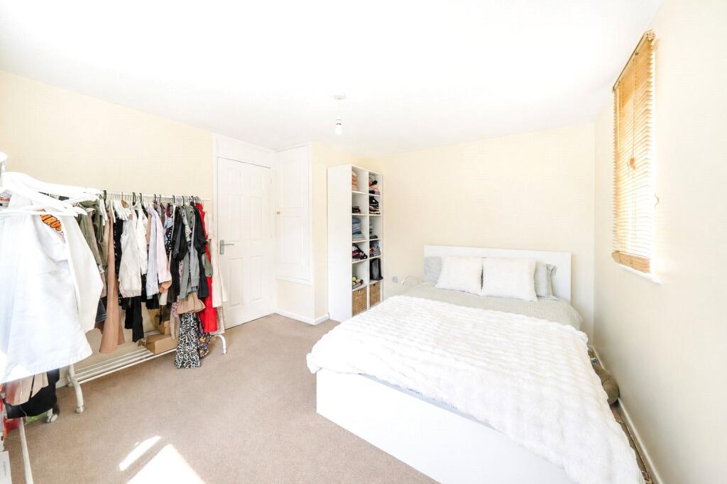 Ferguson Place, Abingdon - More