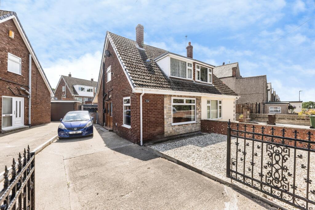 2-bed semi-detached on Vale Terrace, Knottingley, WF11, £160,000