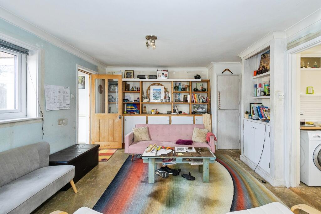 Apartment in Gosport, Lee-on-the-Solent - More