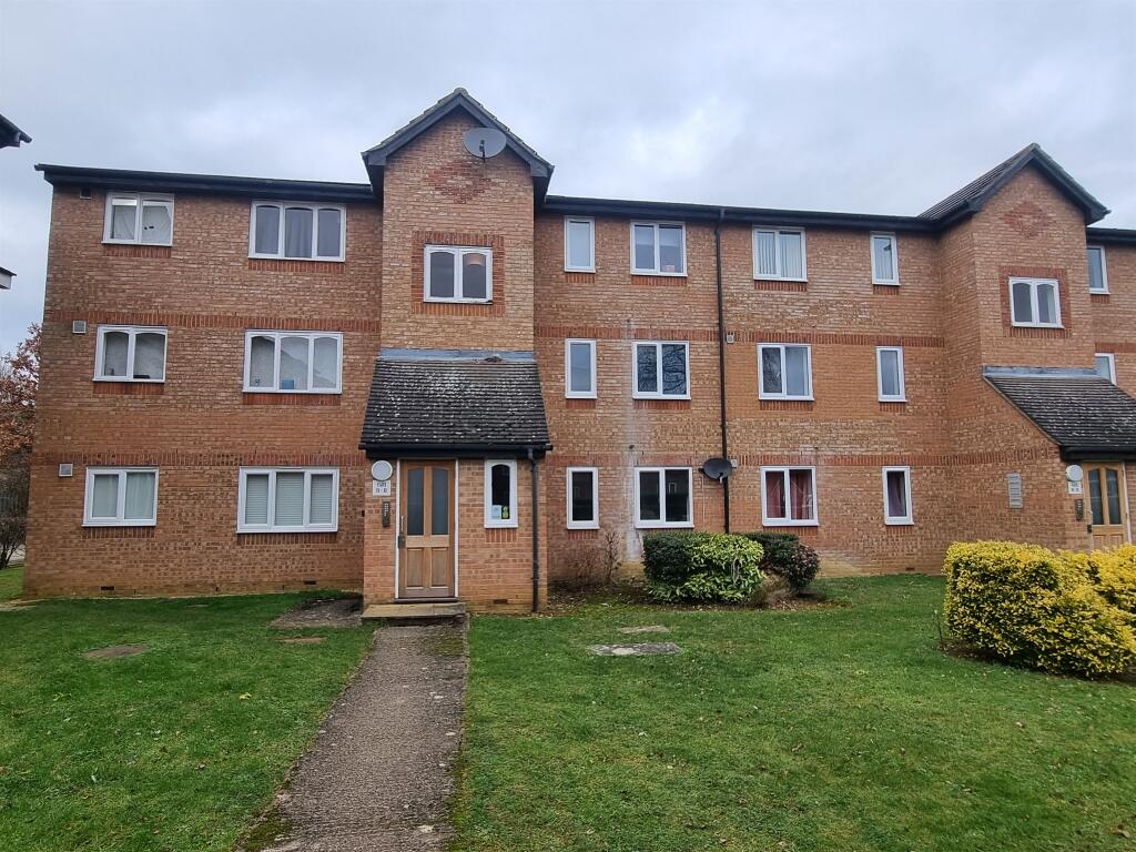 Main image of property: Wedgewood Road, Hitchin