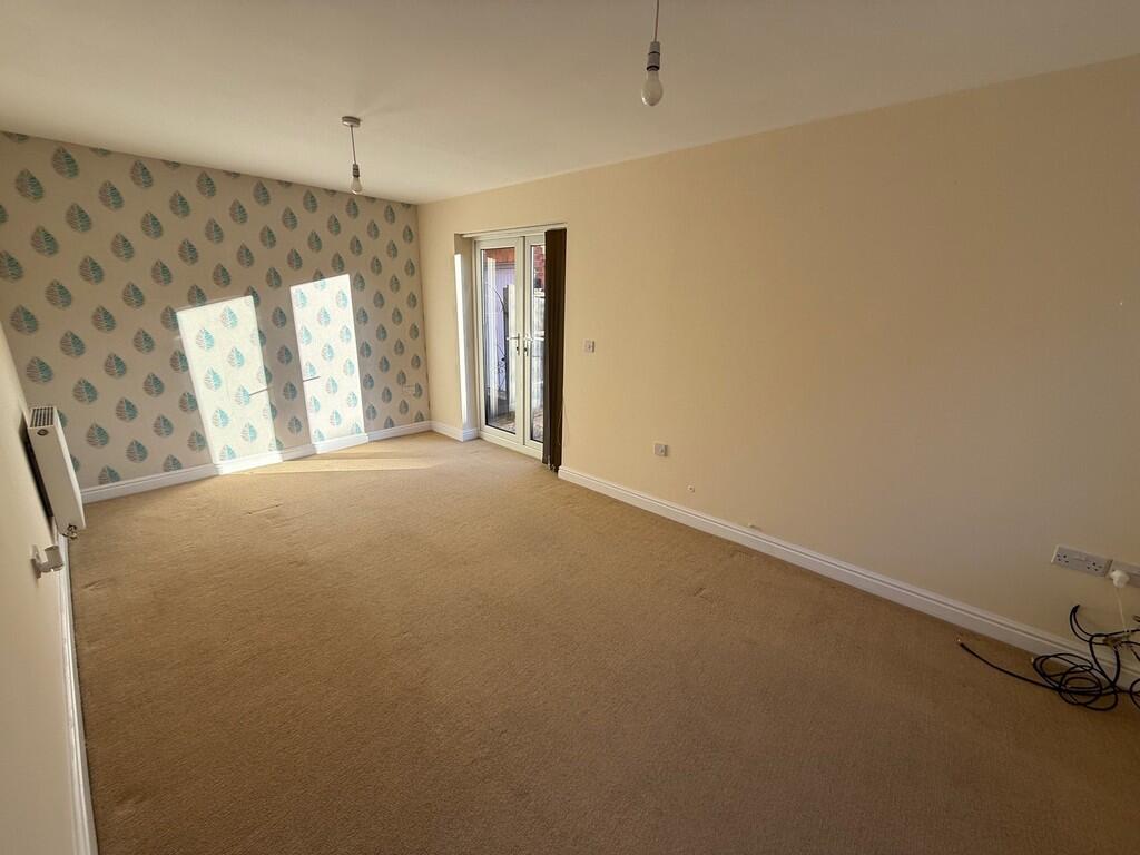 Springbank Drive, Bourne photo 2