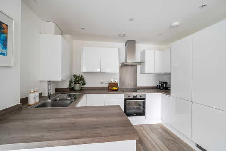 Apartment in Bracknell - More