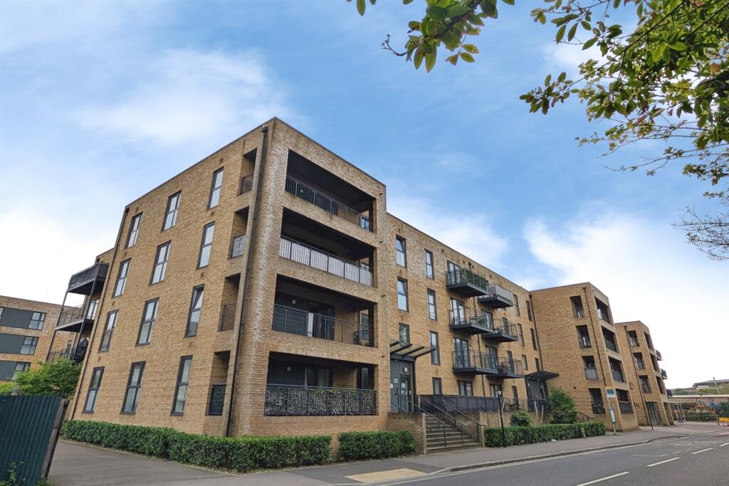 Main image of property: Chantry House, Albert Road North, SO14