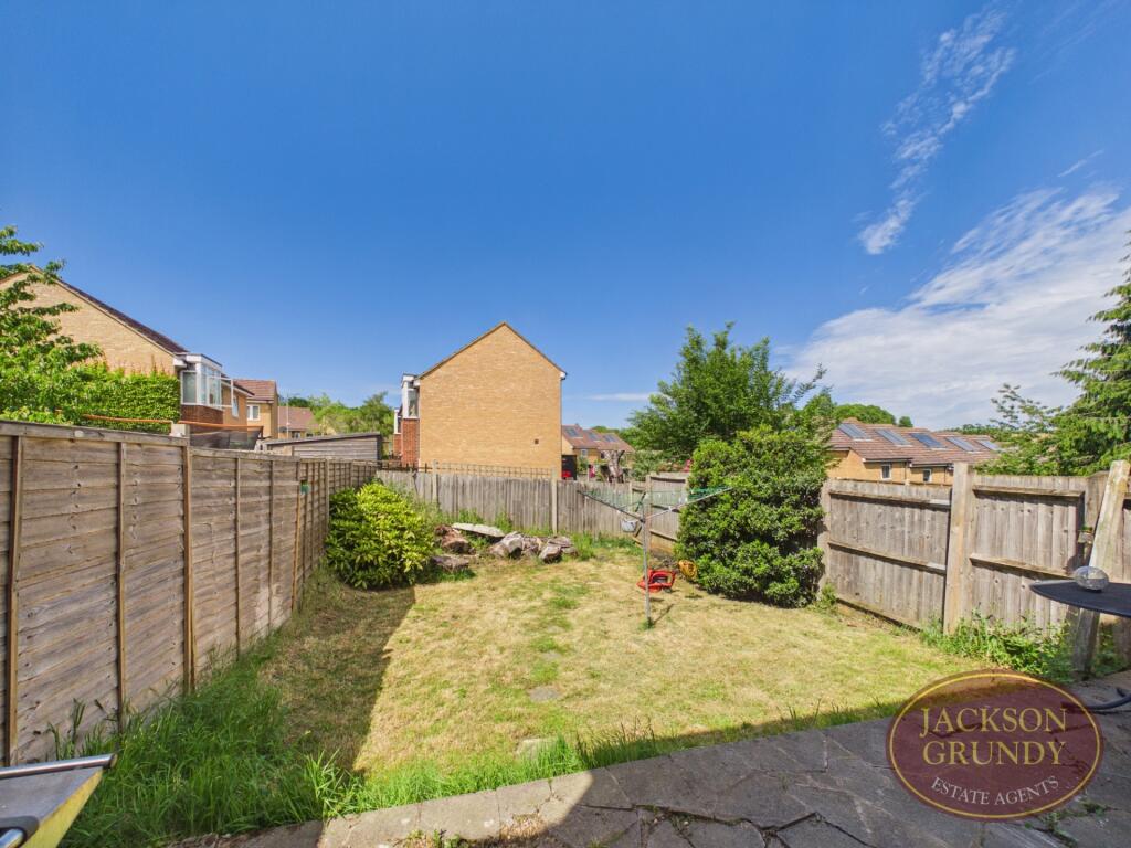 House in Northampton, West Northamptonshire - View 2