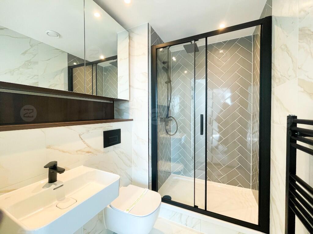 Apartment in Manchester, City Centre - View 5
