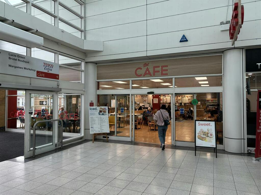 Main image of property: Unit 9 Kingston Walk, Kingston Shopping Centre, Milton Keynes, MK10 0BA