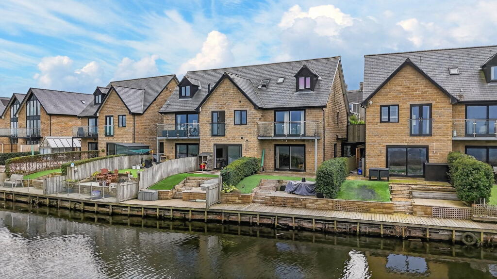 Simpsons Wharf, Hapton, Burnley, BB12 7NB