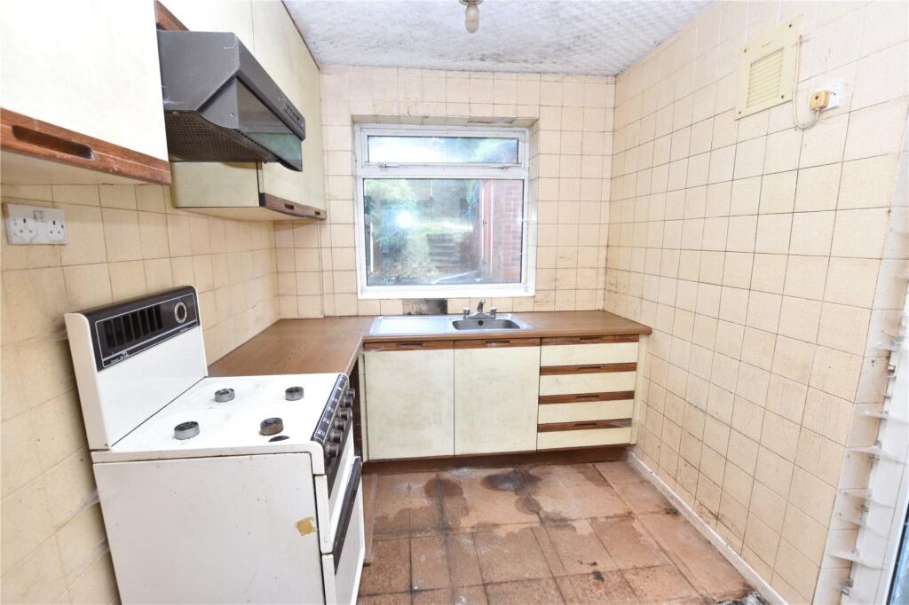 Lincombe Drive, Leeds photo 4