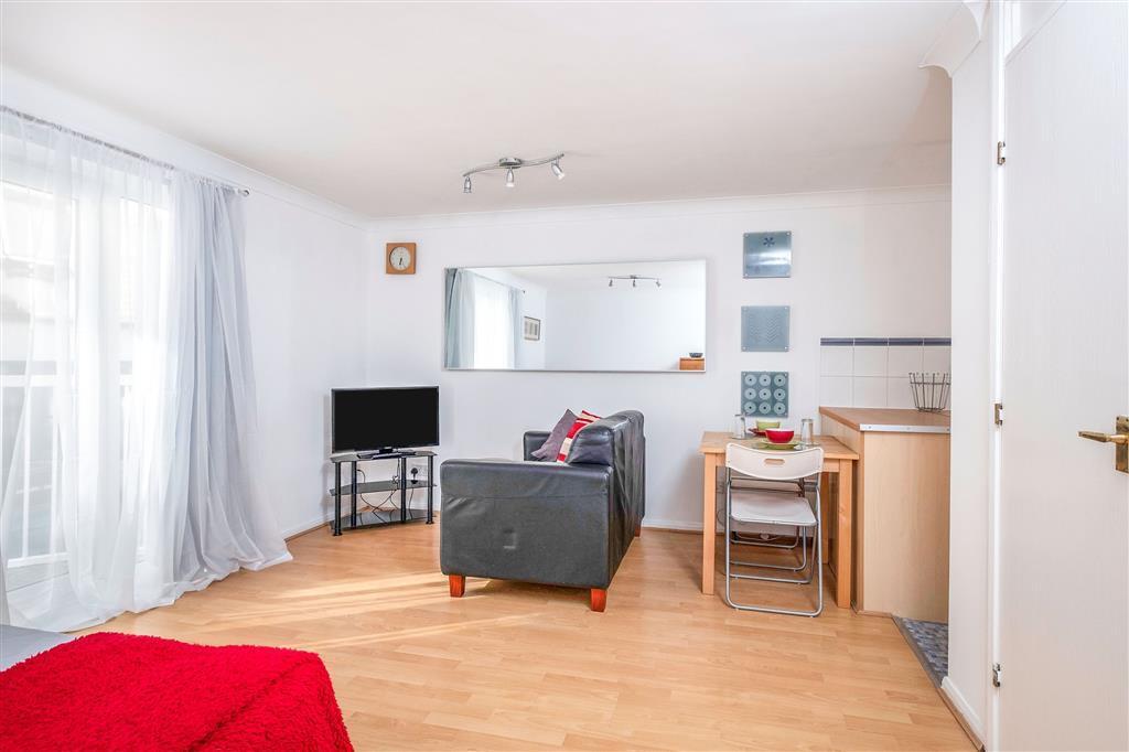 Apartment in Swansea - View 5