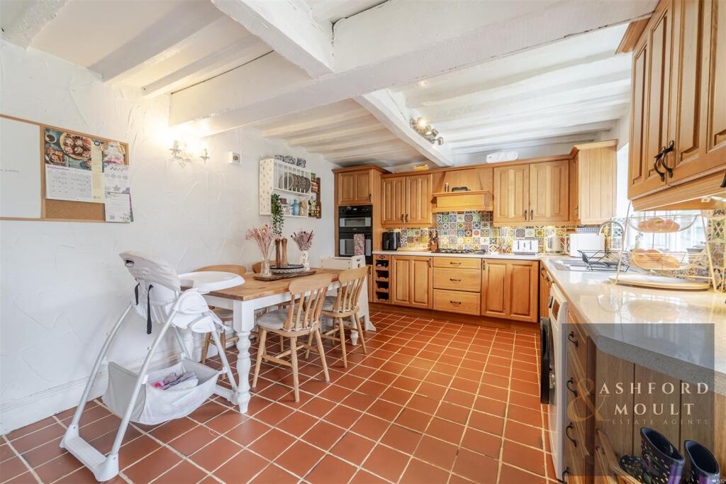 House in Gedling, Calverton - More