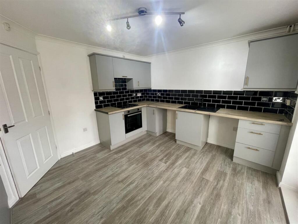 House in Darlington - More